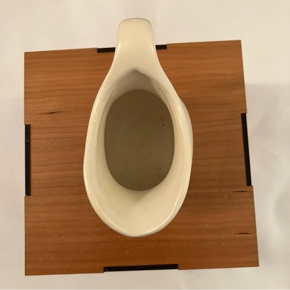 VTG McCoy Small White And  Blue Floral Pitcher Creamer Cottagecore Maximalist - Picture 6 of 8